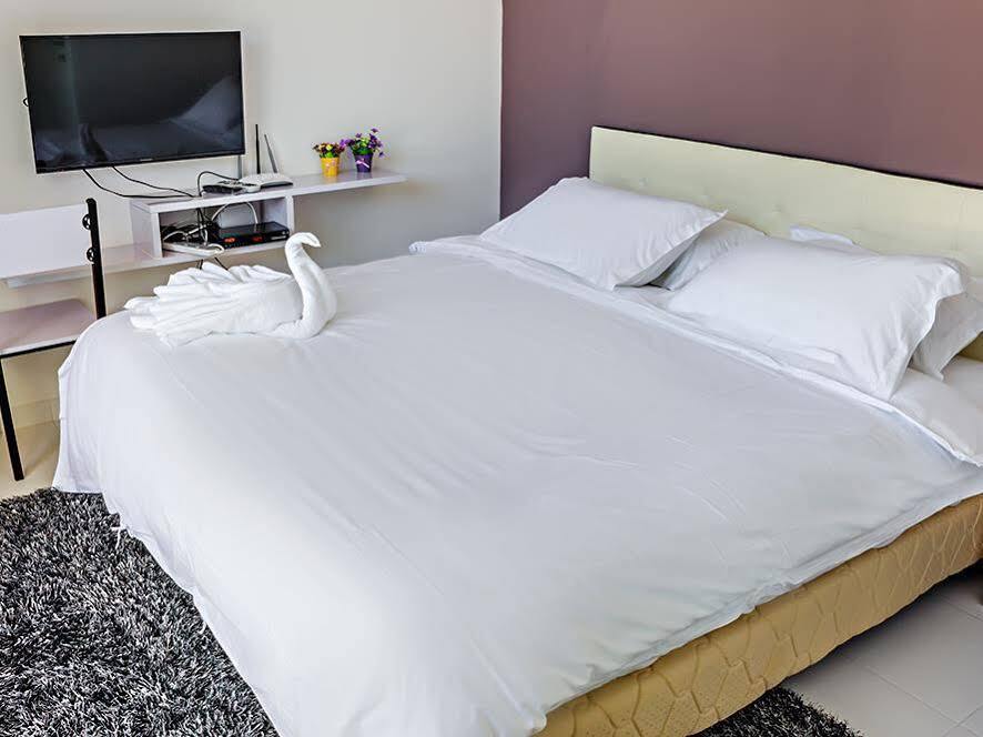 R Residence Jelutong エクステリア 写真